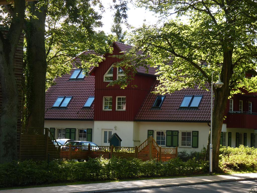 Ferienwohnungen Am Bernsteinweg プレロー エクステリア 写真